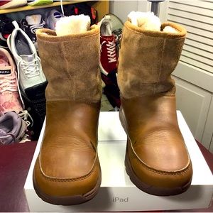 UGG Youth Tamarind Winter Boots Brown Size 2 Waterproof Wool Lined 1012383K Kids